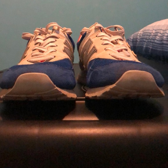 New balance 574 Athletic Shoes (Used) - Picture 2 of 6